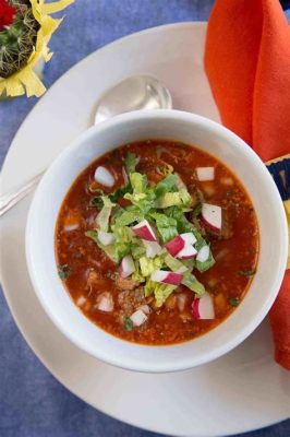  Pozole! Un plat traditionnel mexicain qui mélange des saveurs épicées et réconfortantes